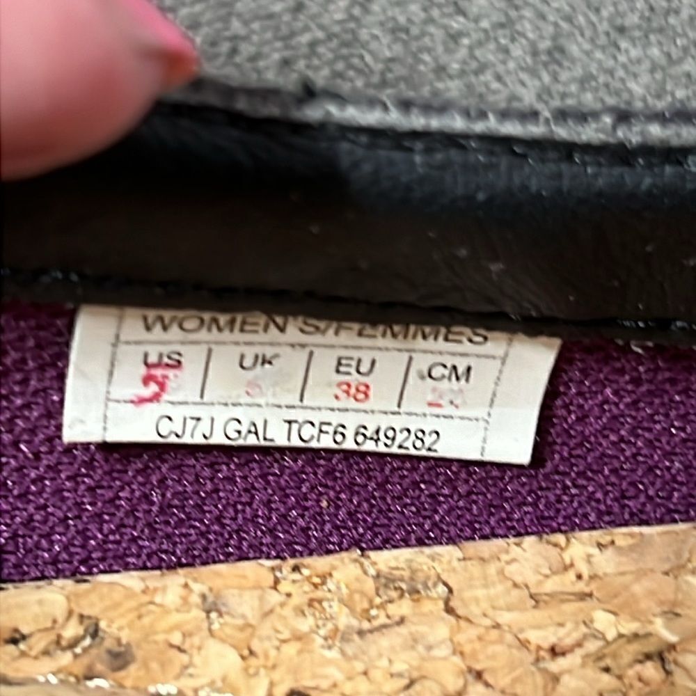 The North Face Mary Jane Shoe Size 5 - Picture 7 of 8